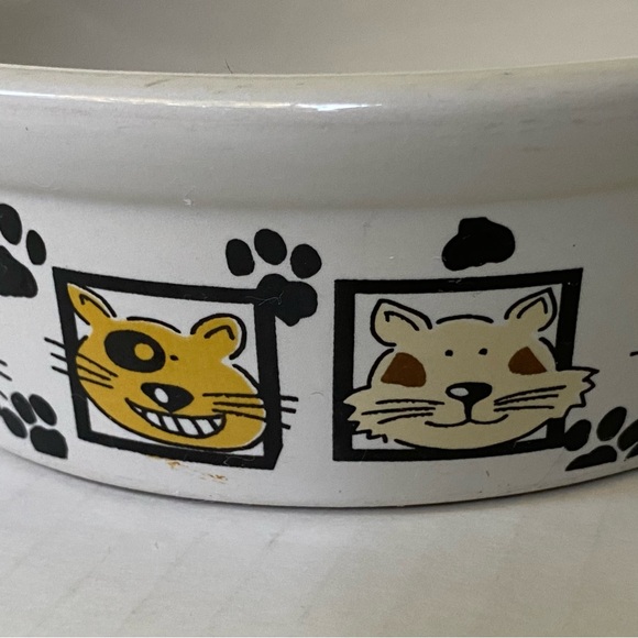 Cat Dish Set 5” Ceramic Tiger Cat 2 Bowls Water Food Signature White Kitties - Picture 5 of 16